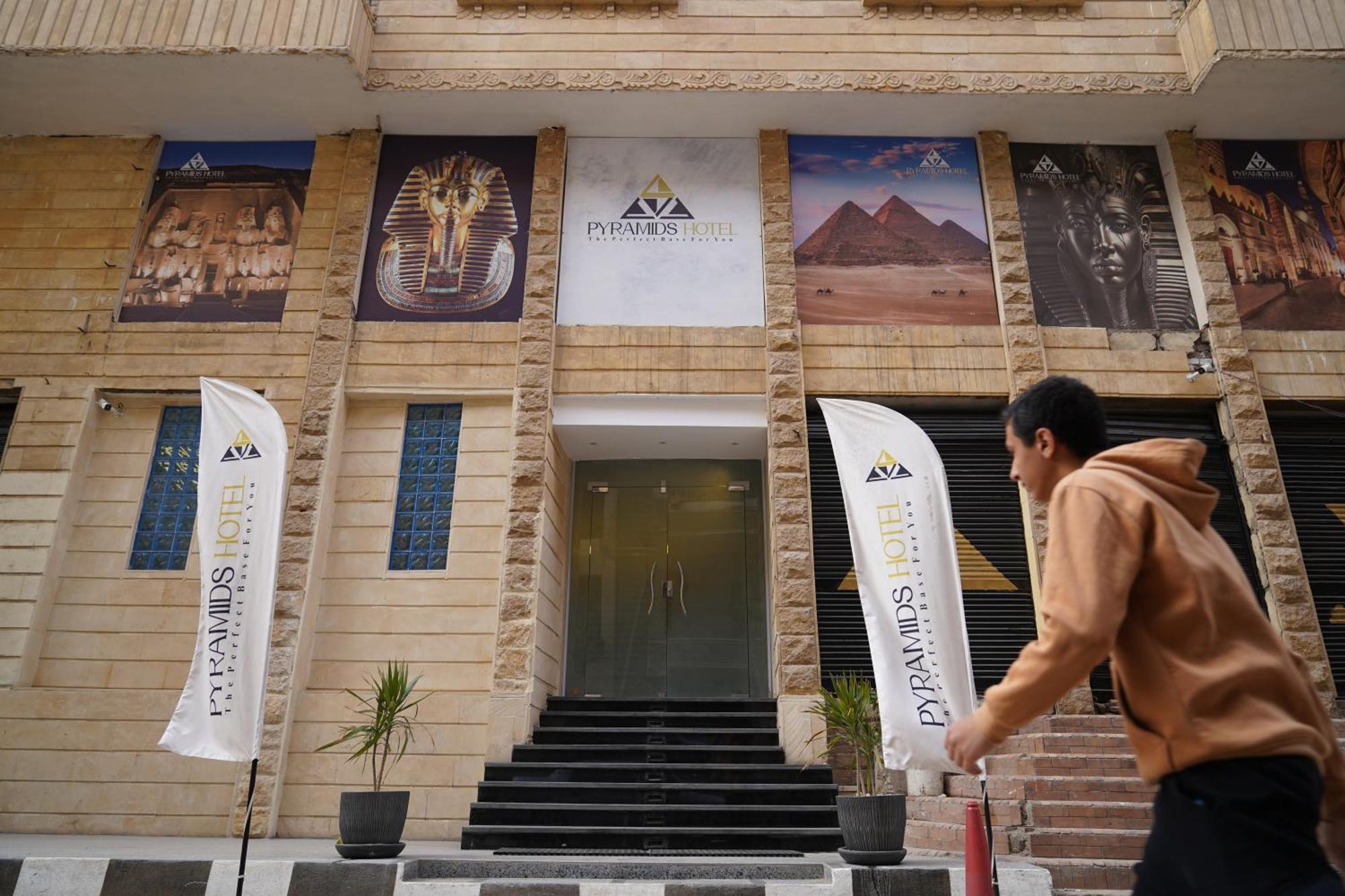 Pyramids Hotel Kafret el-Gabal Exterior photo