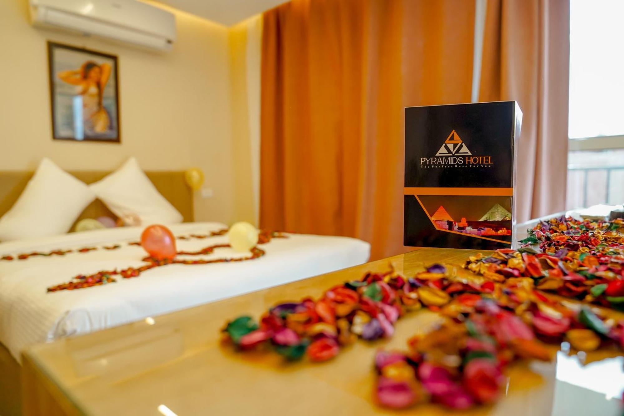 Pyramids Hotel Kafret el-Gabal Exterior photo