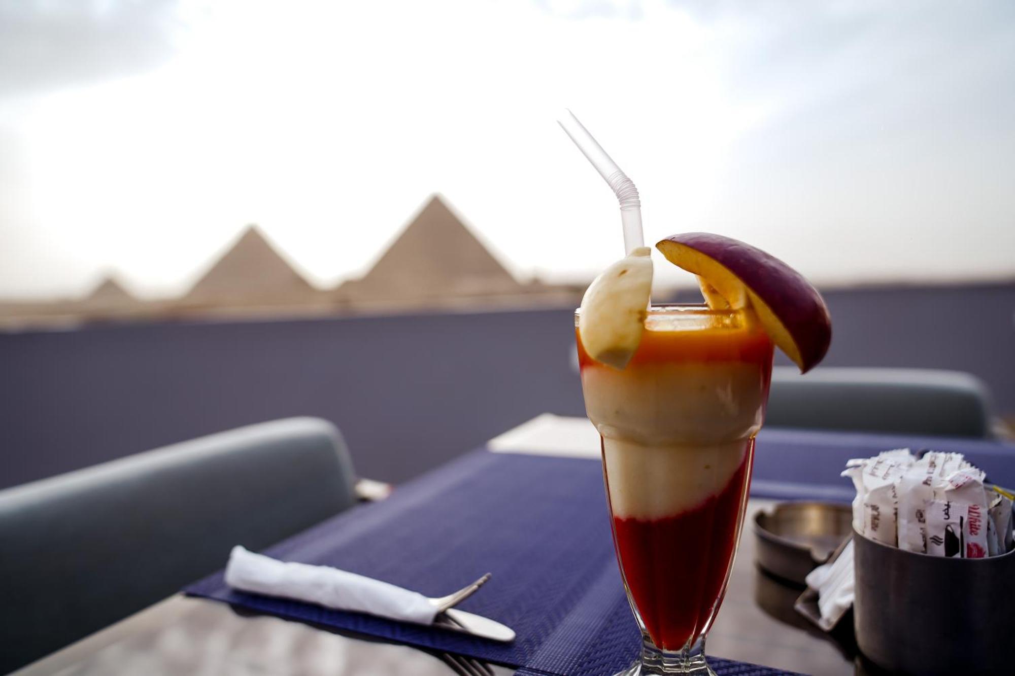 Pyramids Hotel Kafret el-Gabal Exterior photo