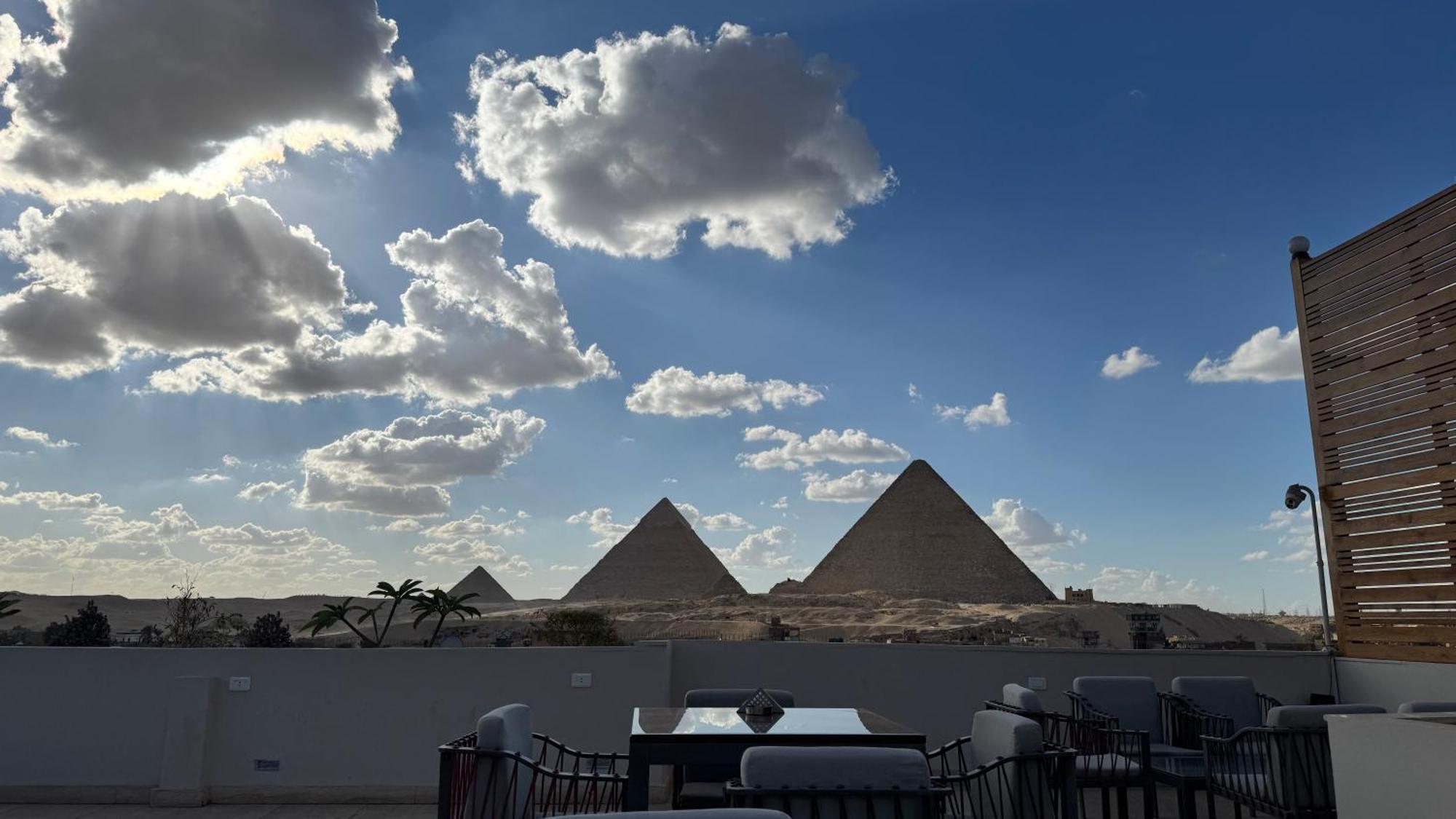 Pyramids Hotel Kafret el-Gabal Exterior photo